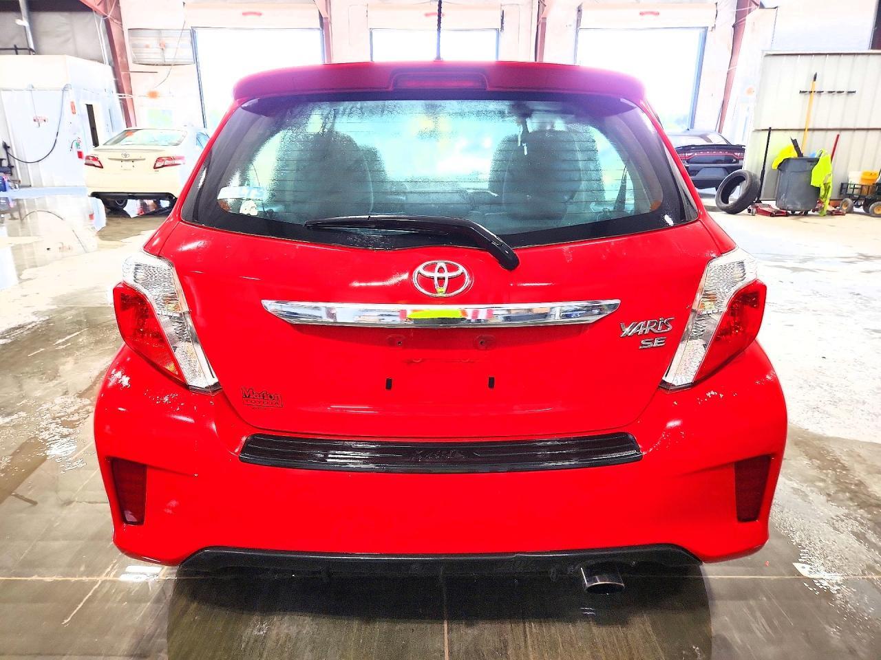2013 Toyota Yaris 5-Door Se - zdjęcie 6