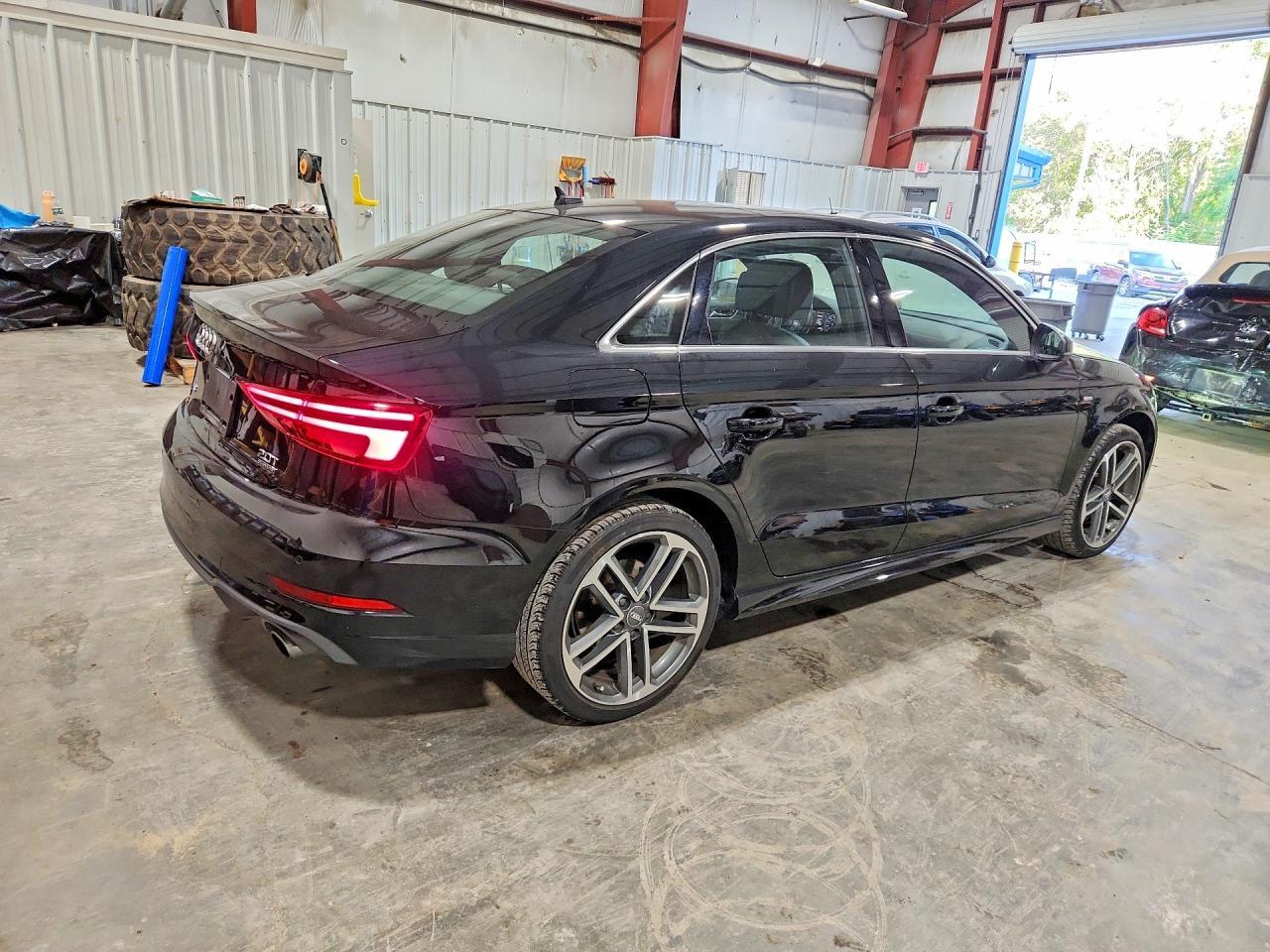 2018 Audi A3 Premium Plus - zdjęcie 3