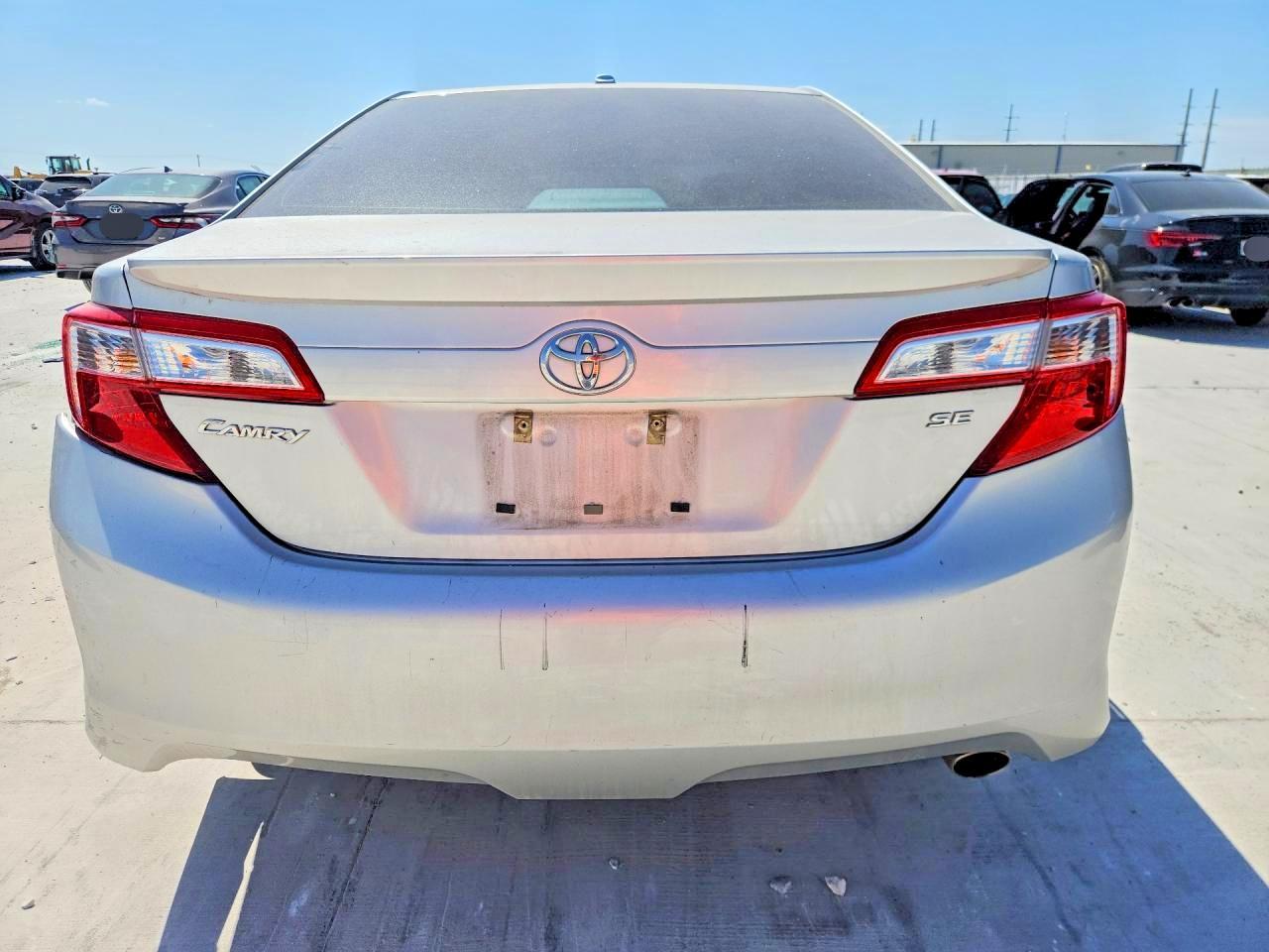 2013 Toyota Camry Se - zdjęcie 6
