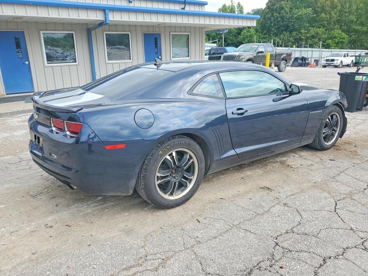2013 Chevrolet Camaro Ls - zdjęcie 3