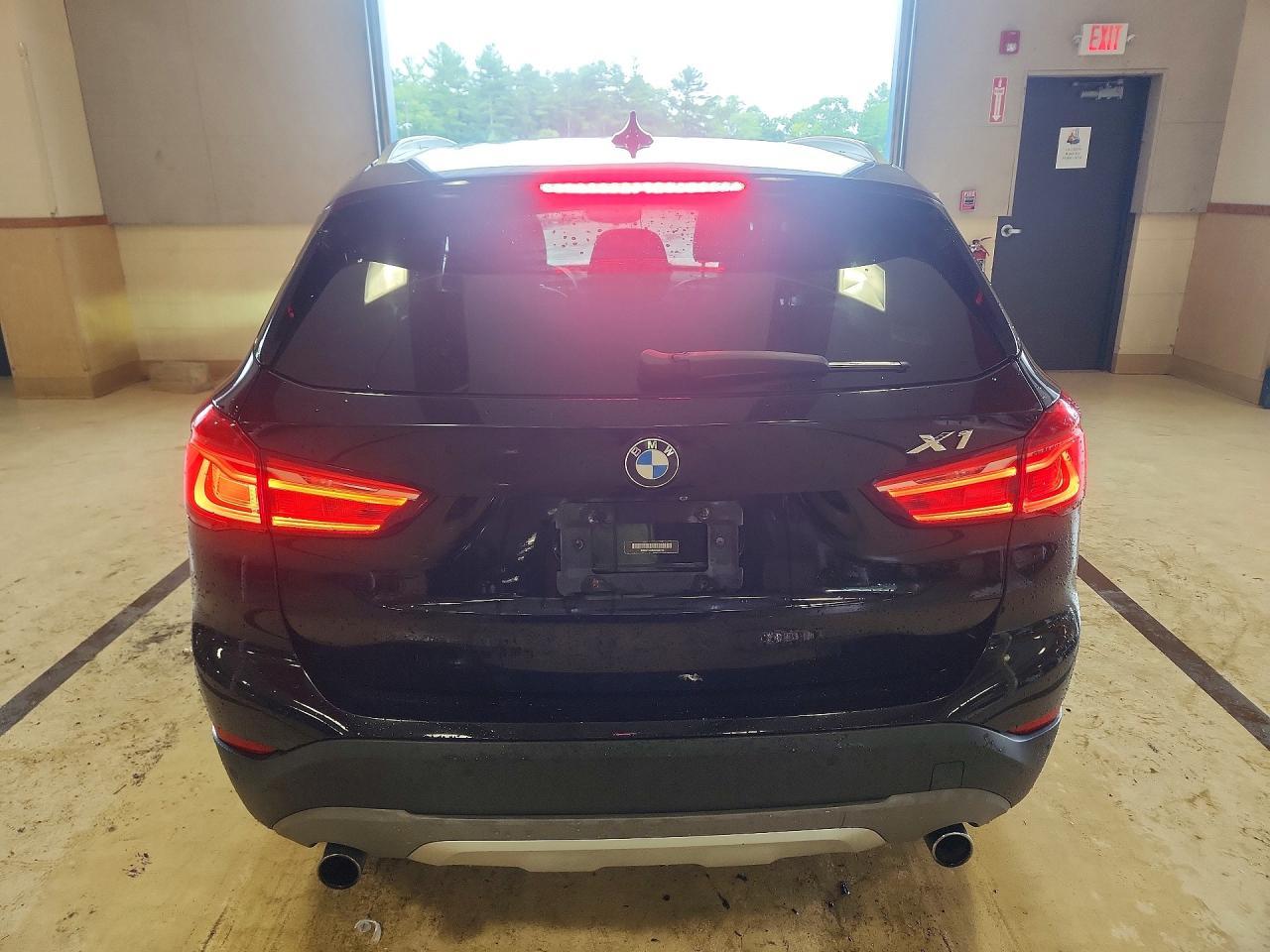 2017 BMW X1 xDrive28I - zdjęcie 6