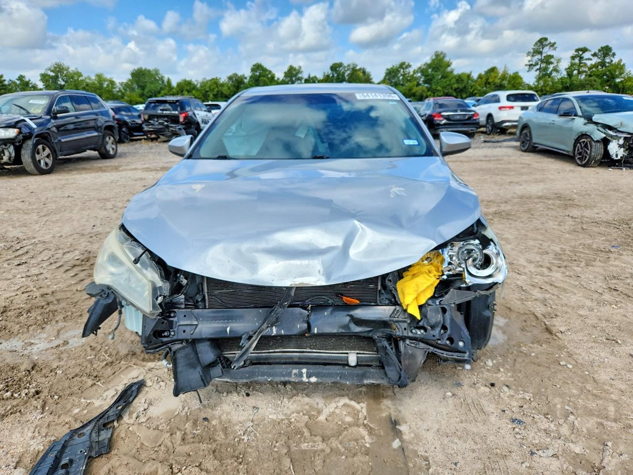 2016 Toyota Camry Le - zdjęcie 5