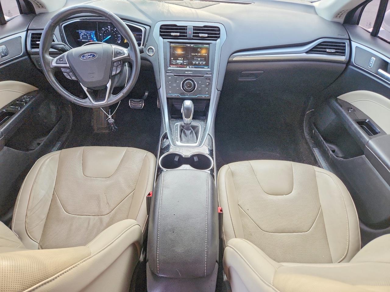 2015 Ford Fusion Titanium Hev - zdjęcie 8