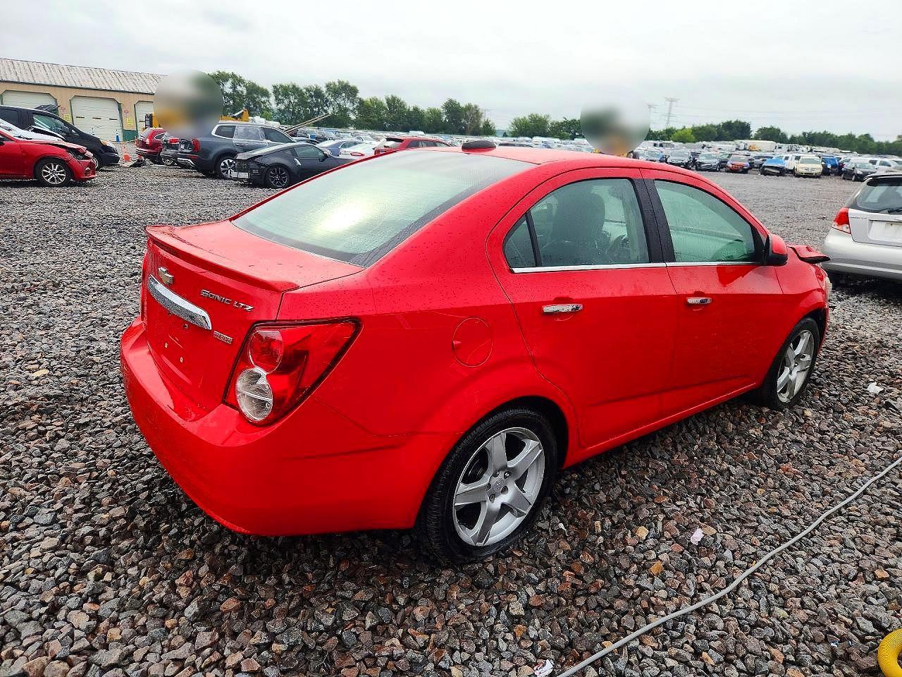 2015 Chevrolet Sonic Ltz - zdjęcie 3