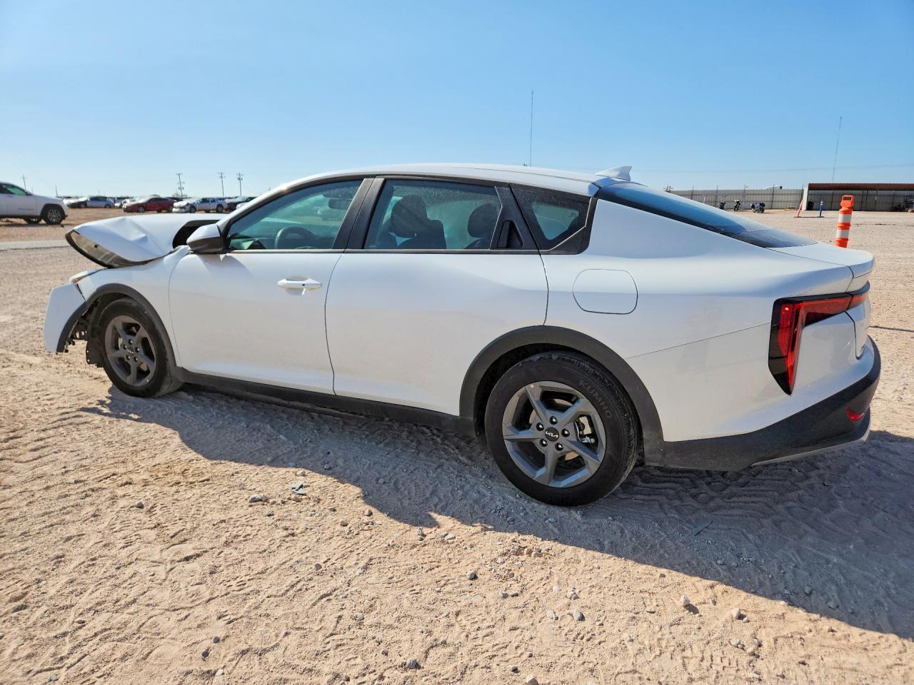 2025 Kia K4 Lxs - zdjęcie 2