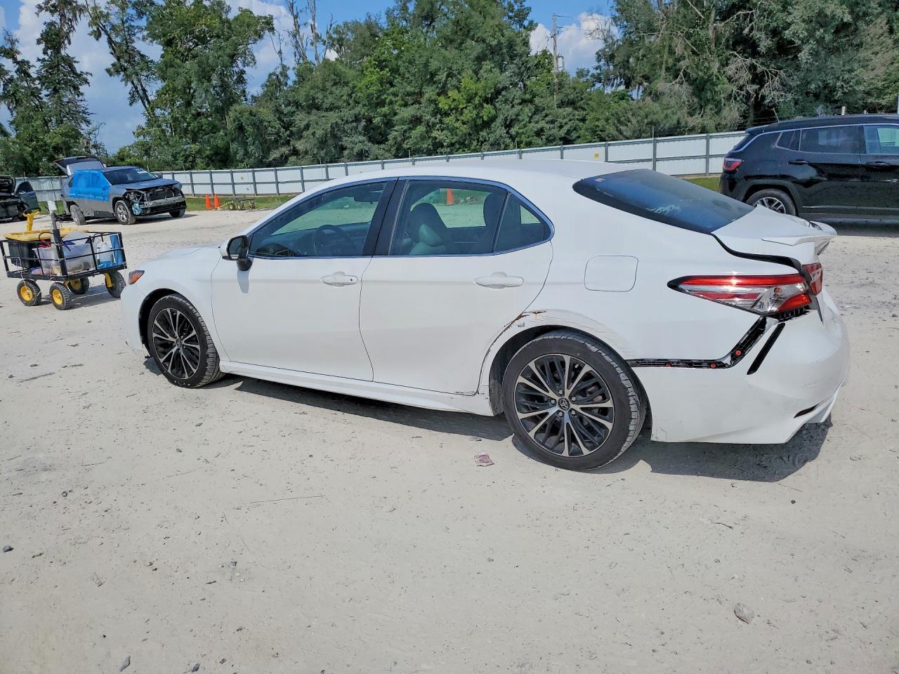 2018 Toyota Camry Se - zdjęcie 2