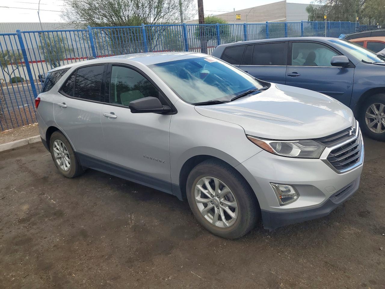 2019 Chevrolet Equinox Ls - zdjęcie 4