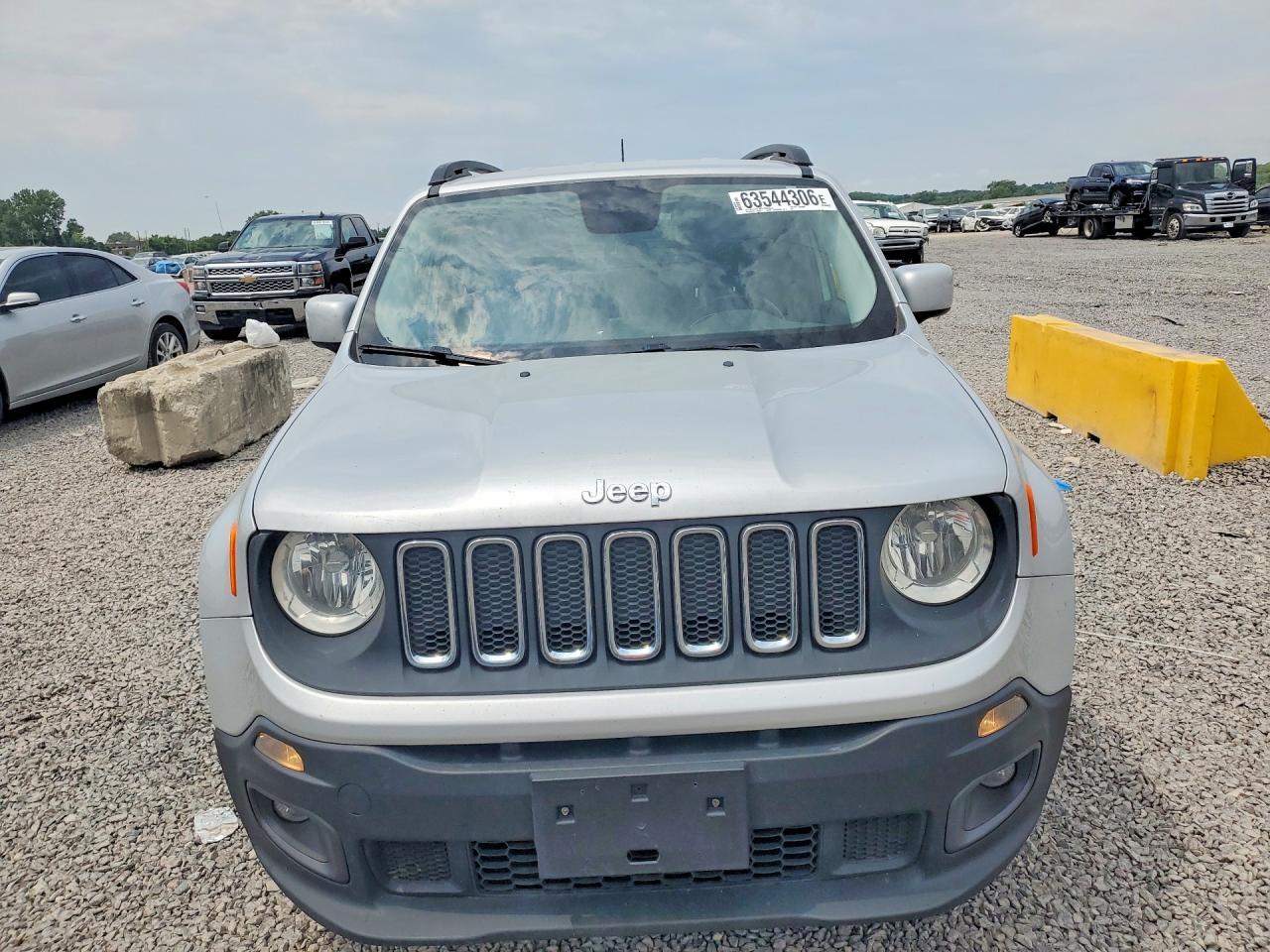 2015 Jeep Renegade - zdjęcie 5