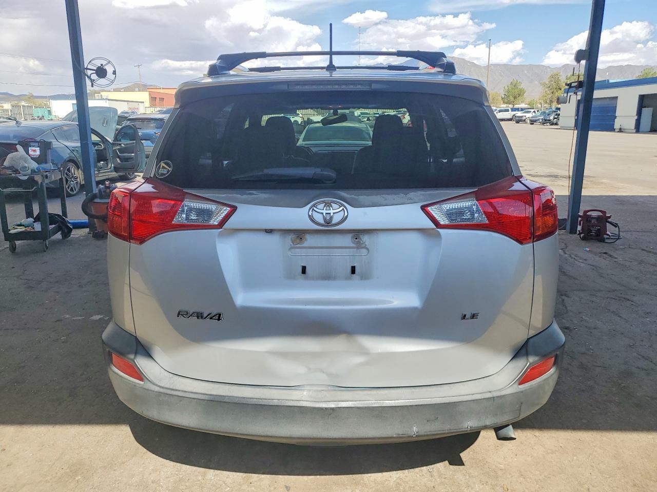 2015 Toyota Rav4 Le - zdjęcie 6