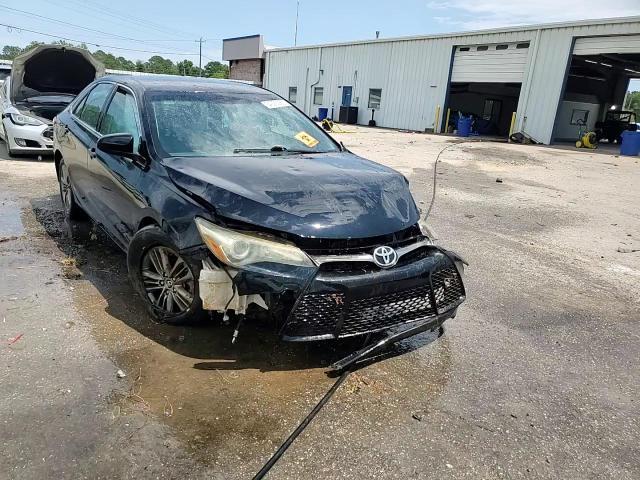 2016 Toyota Camry Se - zdjęcie 14