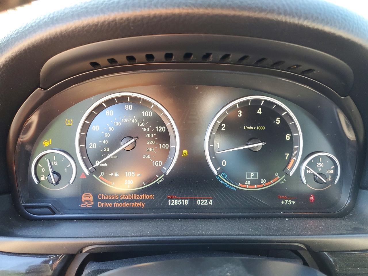 2014 BMW Seria 5 550i - zdjęcie 9
