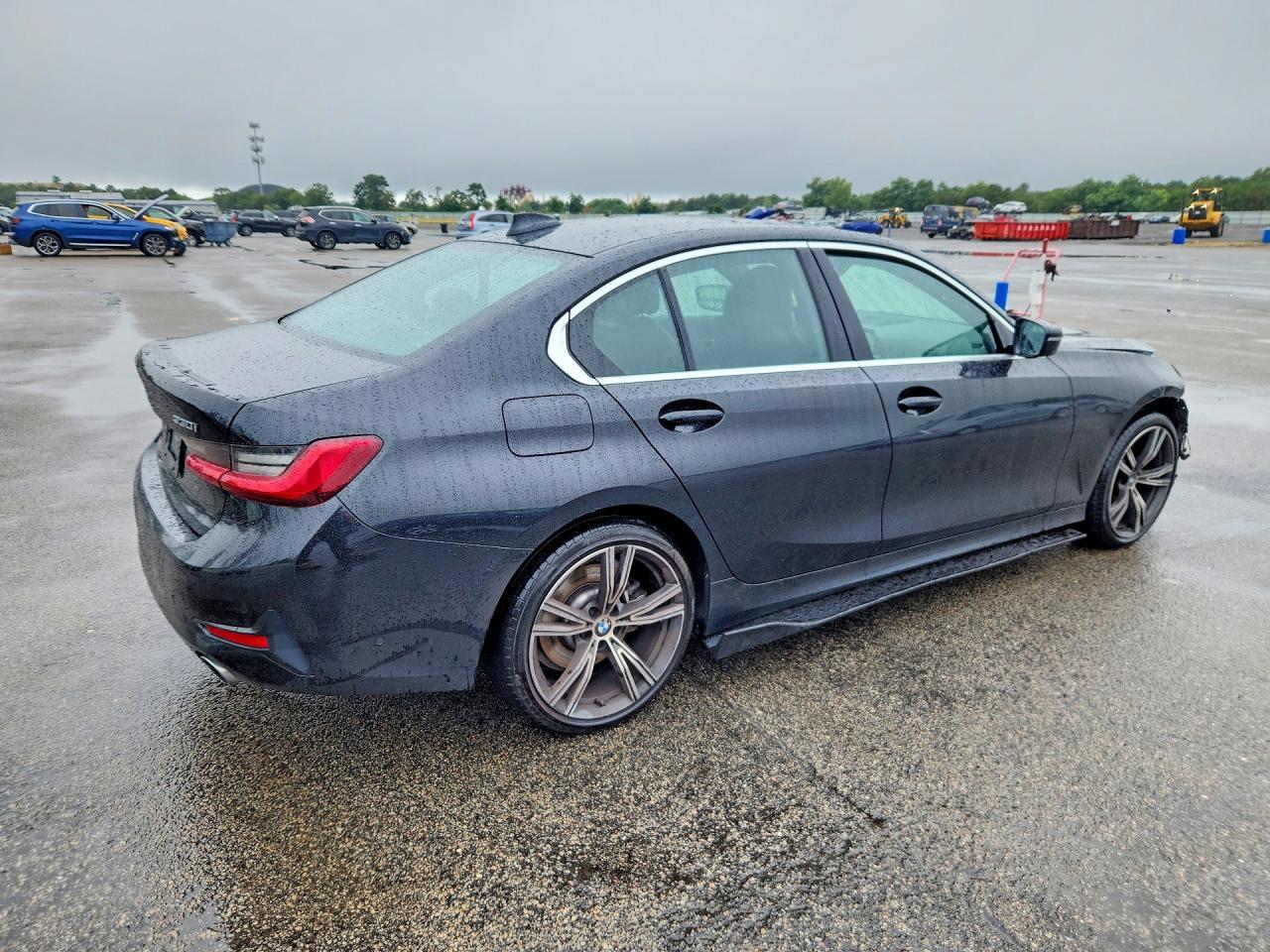 2020 BMW Seria 3 330i - zdjęcie 3