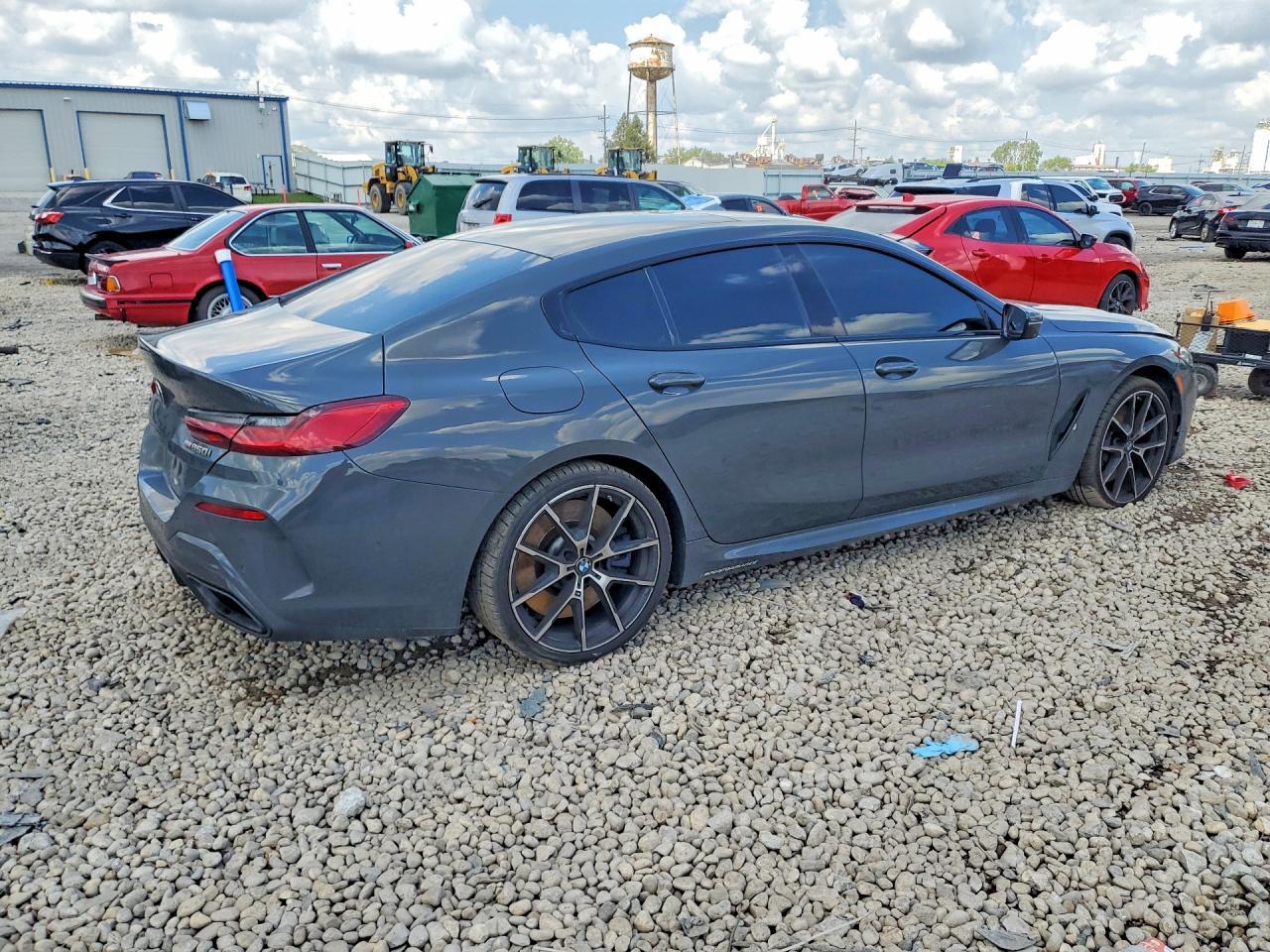 2022 BMW Seria 8 M850i - zdjęcie 3