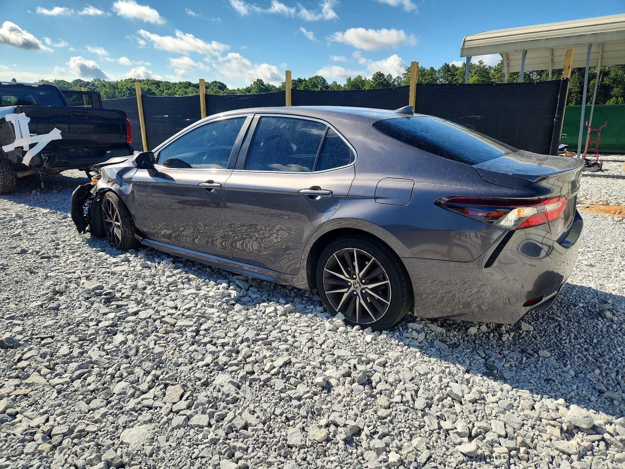 2021 Toyota Camry Se - zdjęcie 2