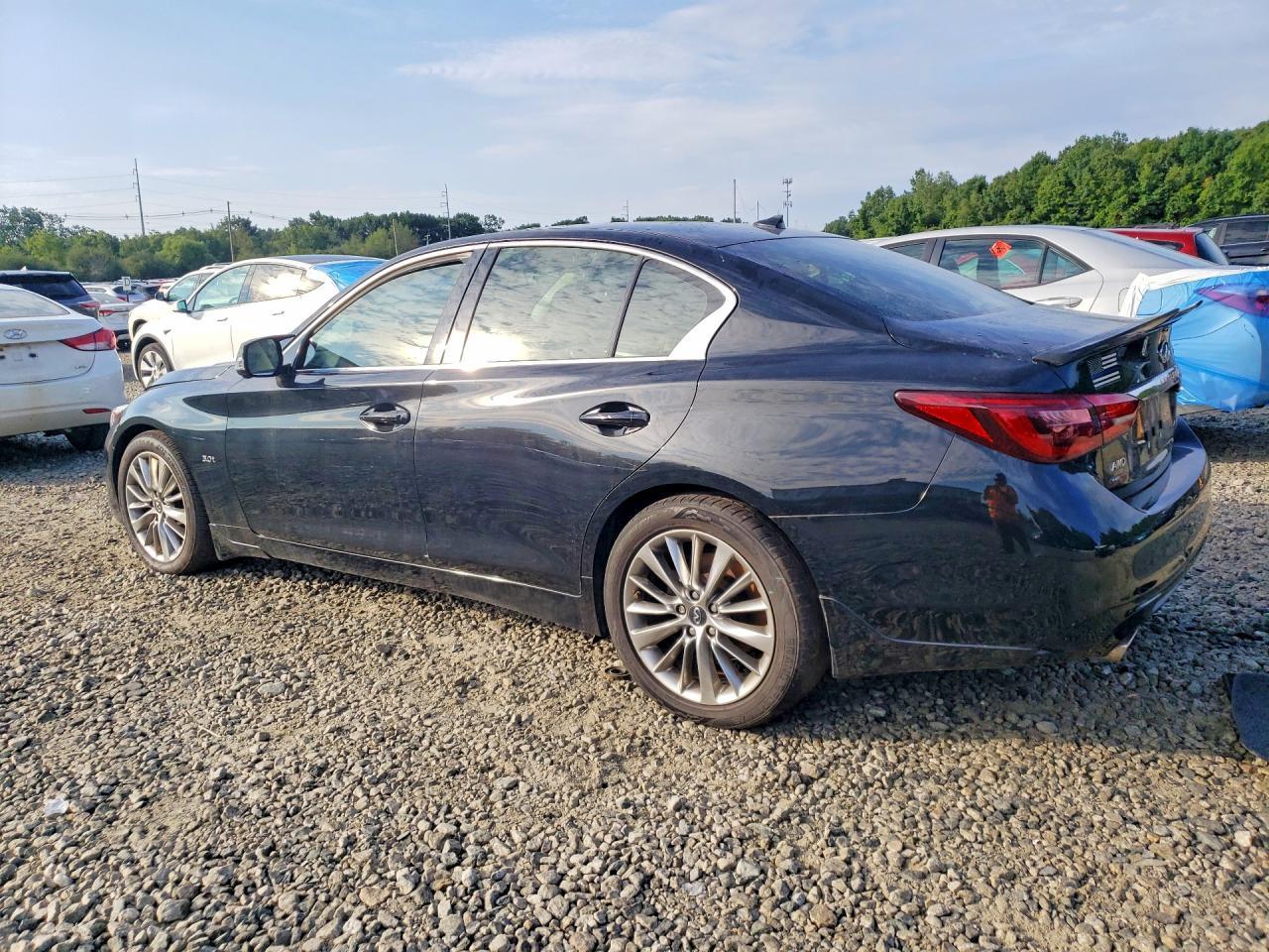 2018 Infiniti Q50 3.0T Luxe - zdjęcie 2