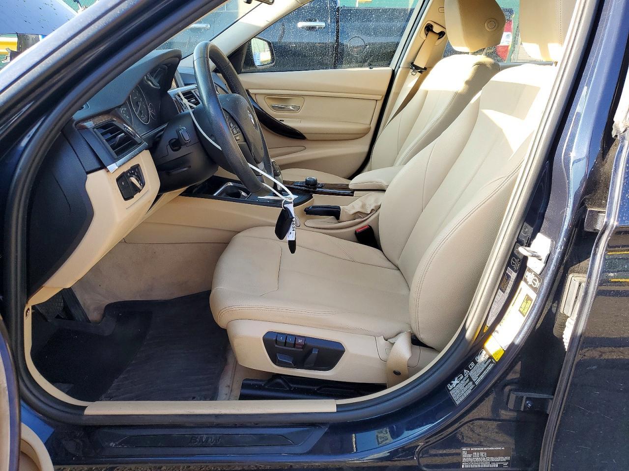 2014 BMW 320 I xDrive - zdjęcie 7