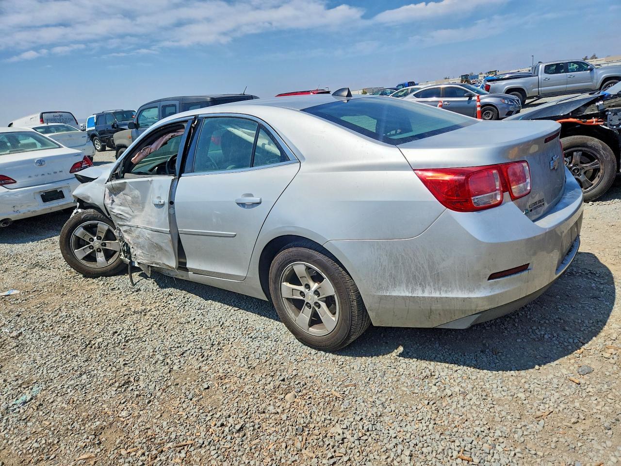 2014 Chevrolet Malibu Ls - zdjęcie 2