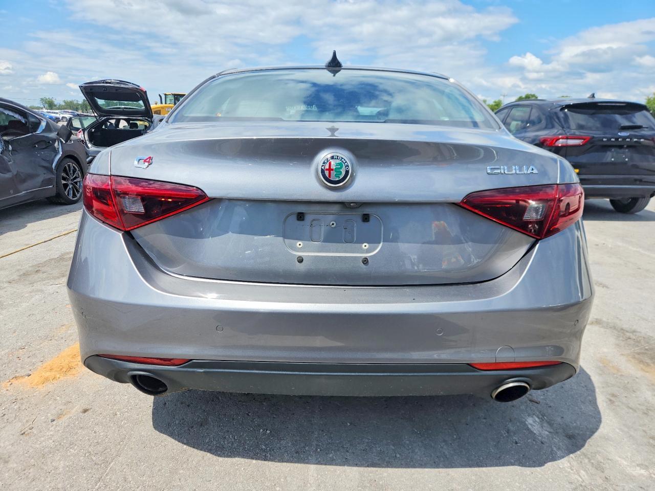 2018 Alfa Romeo Giulia Ti Q4 - zdjęcie 6