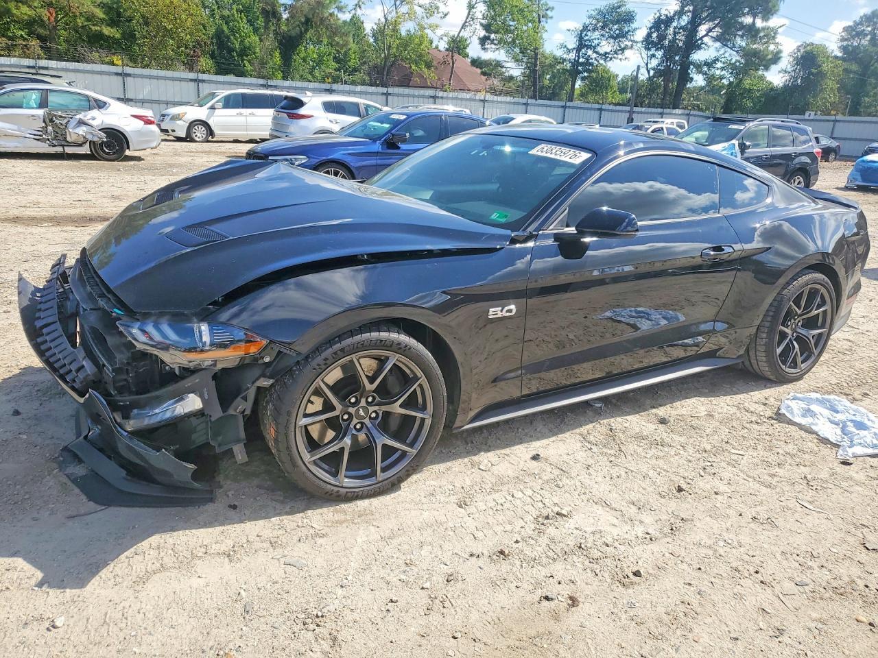 2020 Ford Mustang Gt - zdjęcie główne
