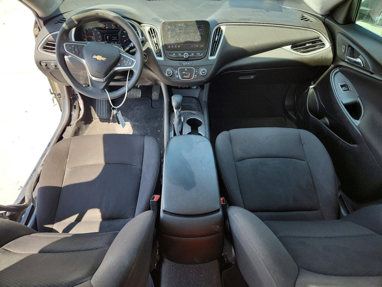 2021 Chevrolet Malibu Ls - zdjęcie 8