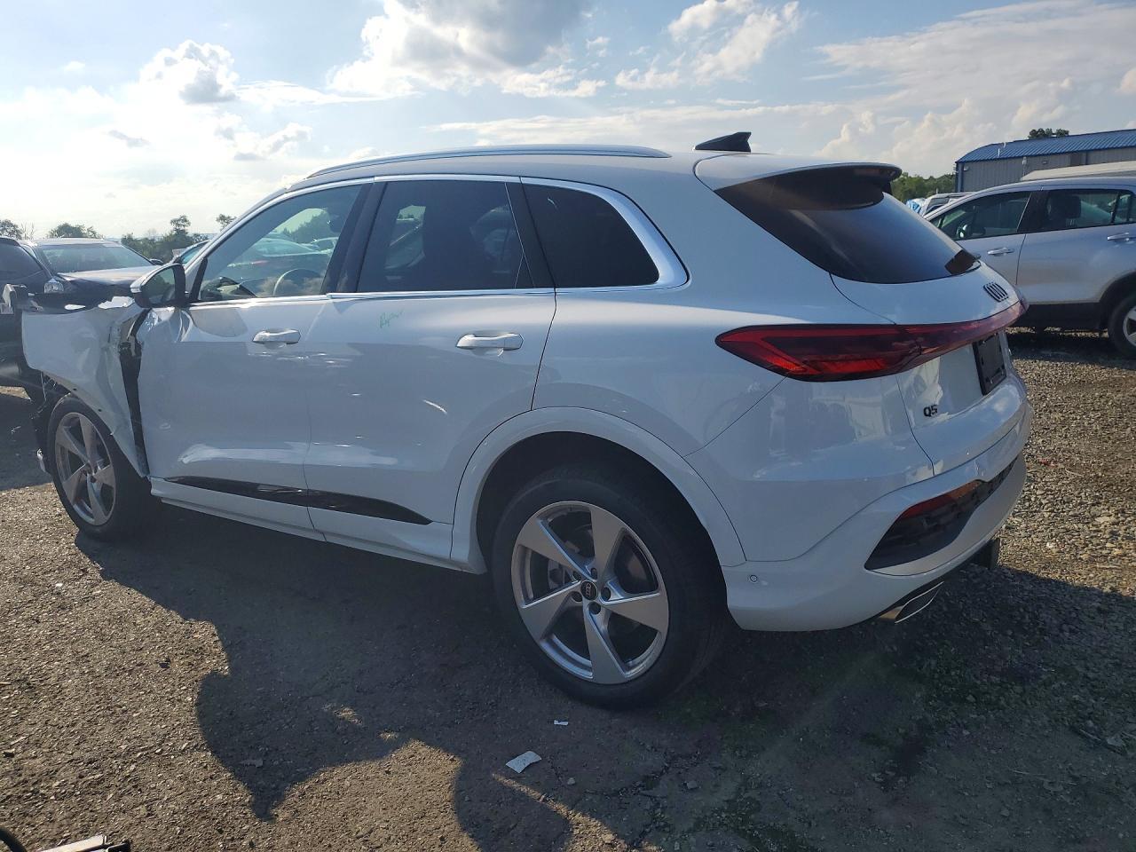 2025 Audi Q5 Premium Plus - zdjęcie 2