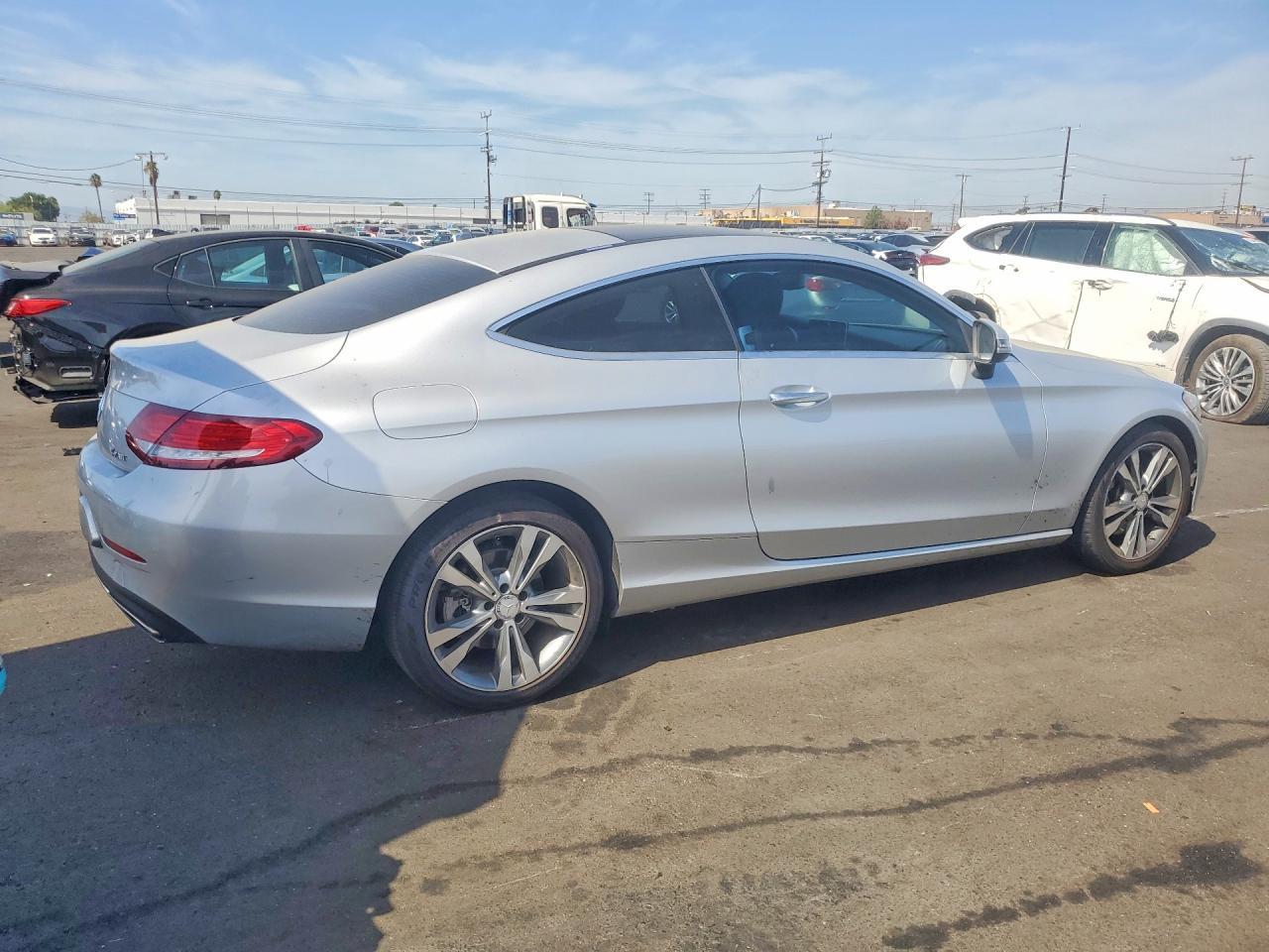2017 Mercedes-Benz C 300 4Matic - zdjęcie 3