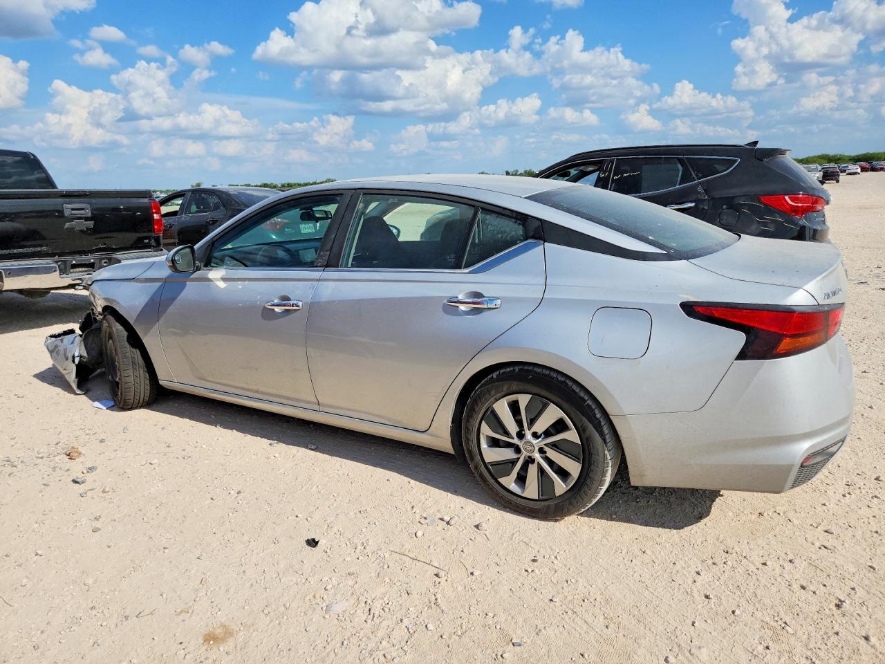 2021 Nissan Altima S - zdjęcie 2