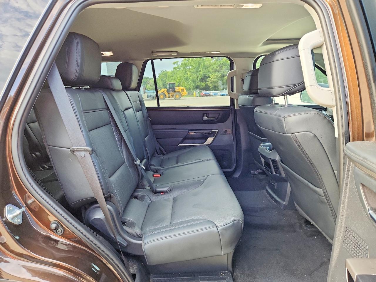 2024 Toyota Sequoia Limited - zdjęcie 11