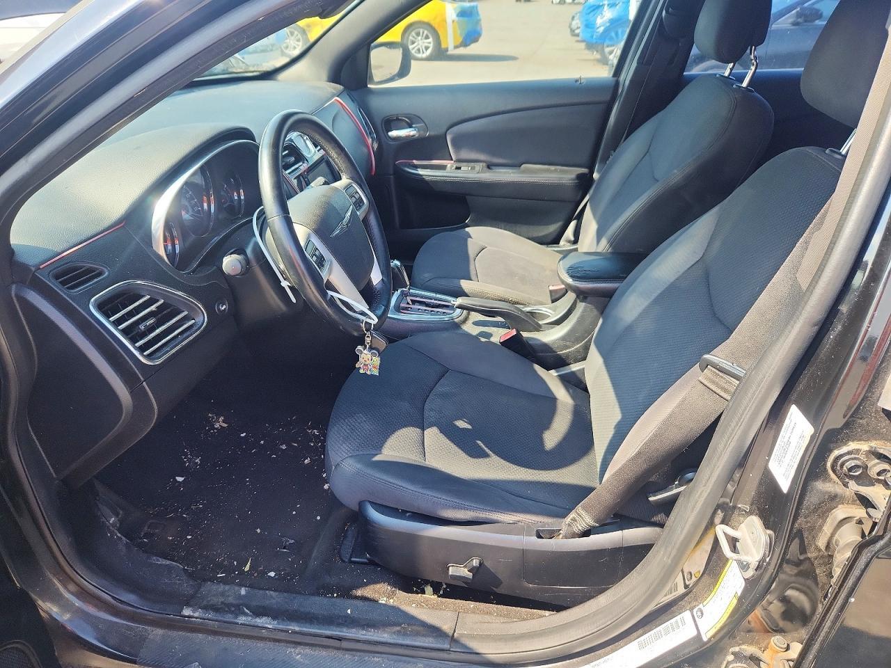 2013 Chrysler 200 Touring - zdjęcie 7