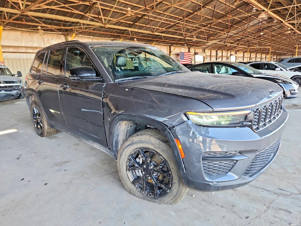 2024 Jeep Grand Cherokee Laredo - zdjęcie 4