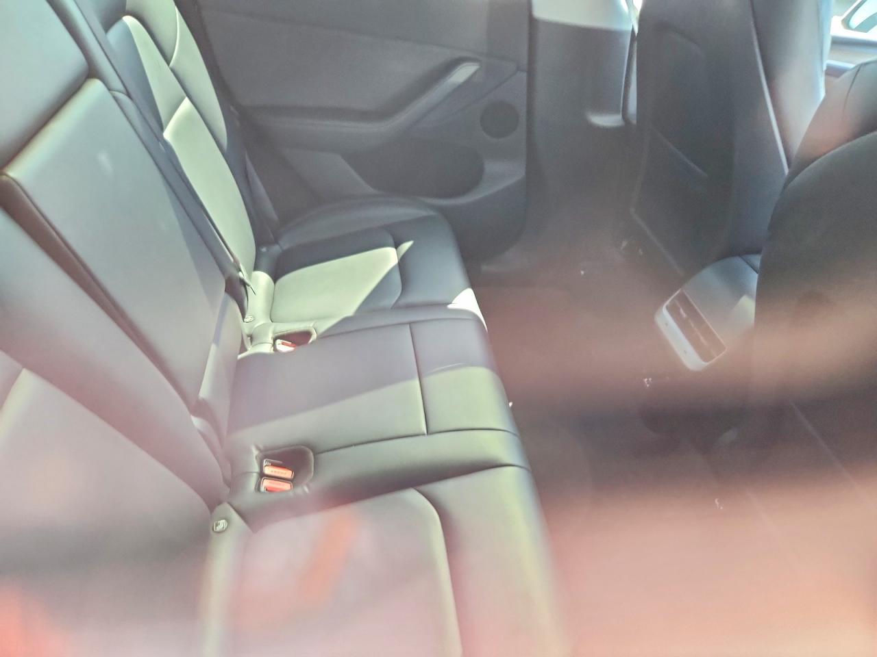 2023 Tesla Model Y - zdjęcie 11
