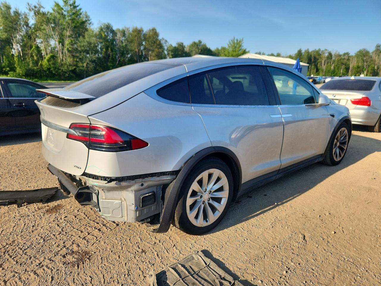 2018 Tesla Model X - zdjęcie 3