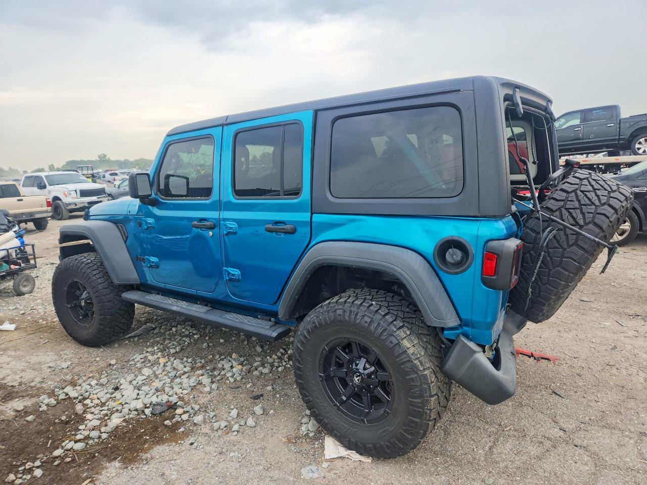 2020 Jeep Wrangler Unlimited Sport - zdjęcie 2