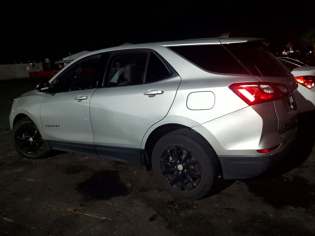 2020 Chevrolet Equinox Lt - zdjęcie 2