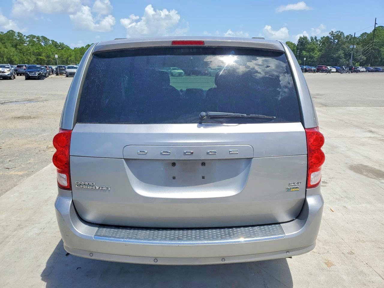 2016 Dodge Grand Caravan Sxt - zdjęcie 6