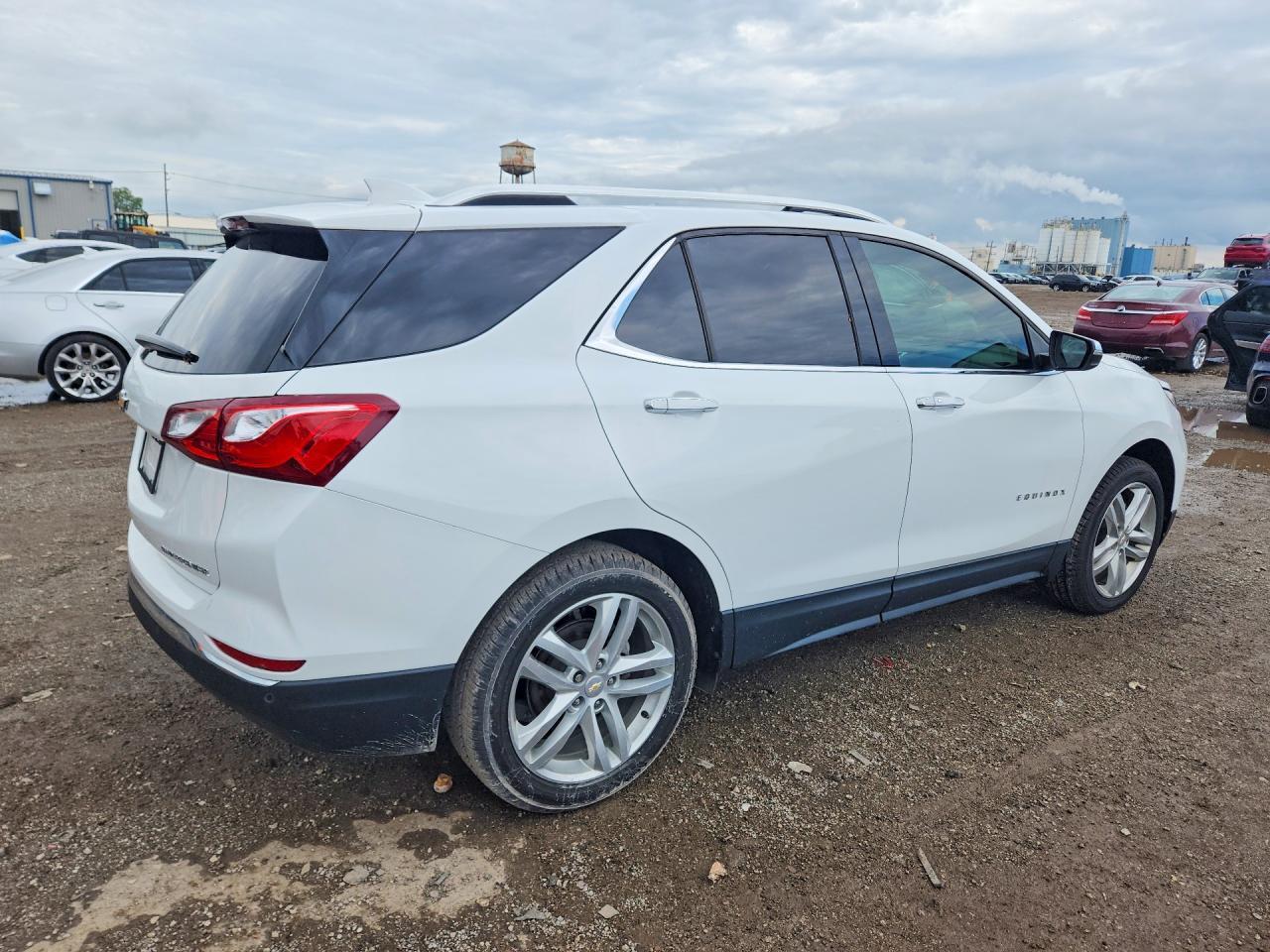 2020 Chevrolet Equinox Premier - zdjęcie 3