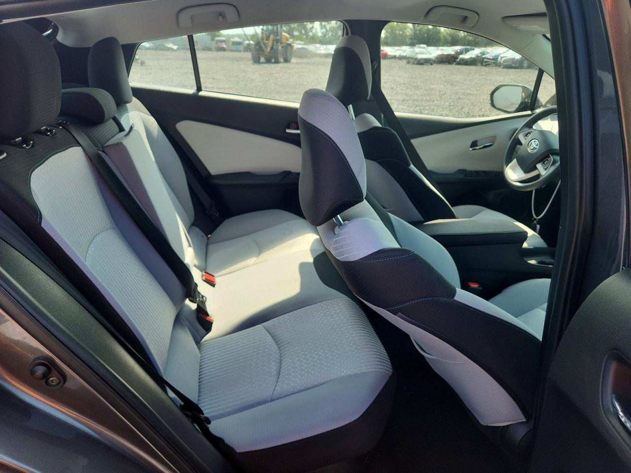 2018 Toyota Prius Two Eco - zdjęcie 10