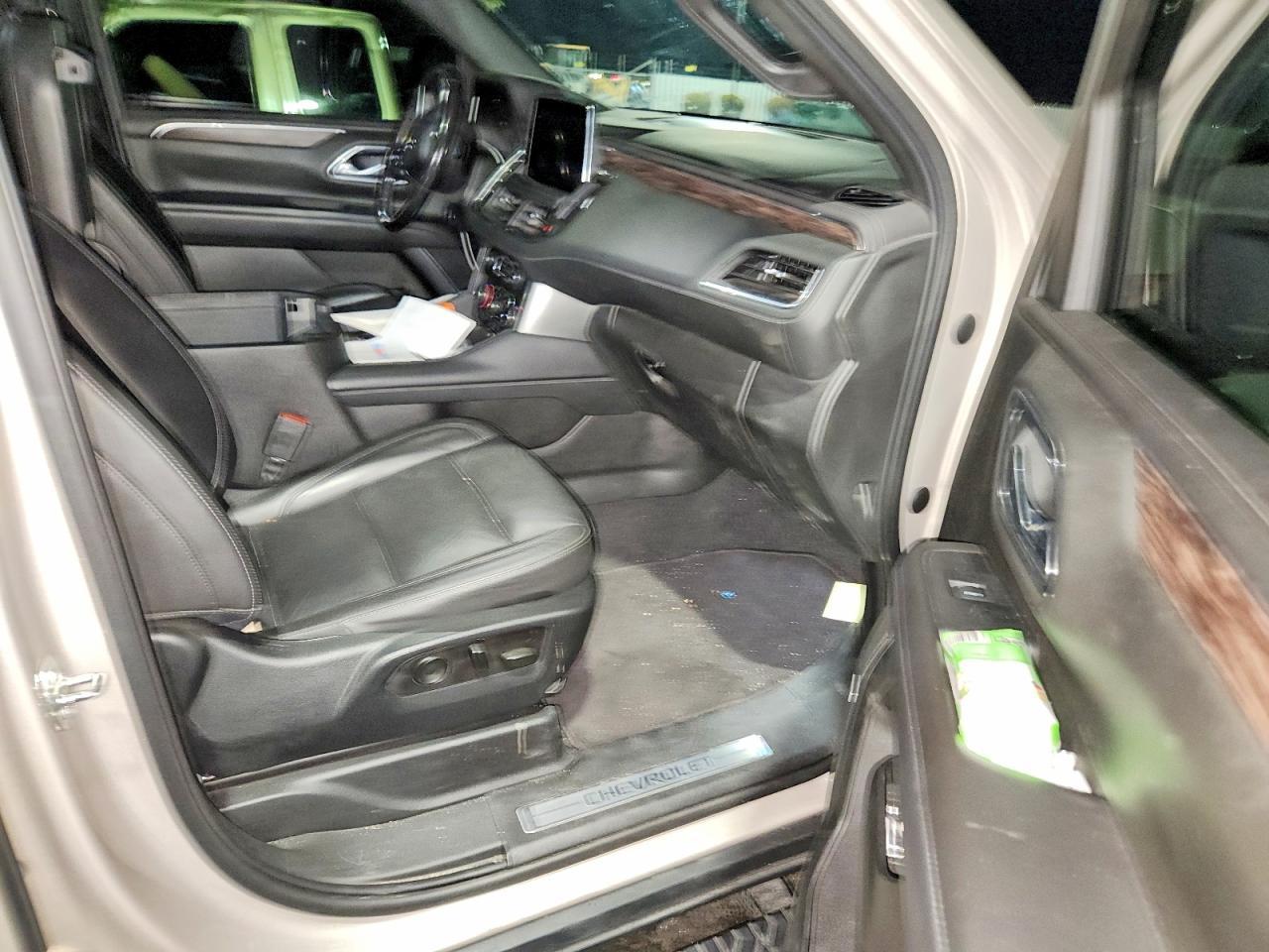 2021 Chevrolet Tahoe K1500 Z71 - zdjęcie 13