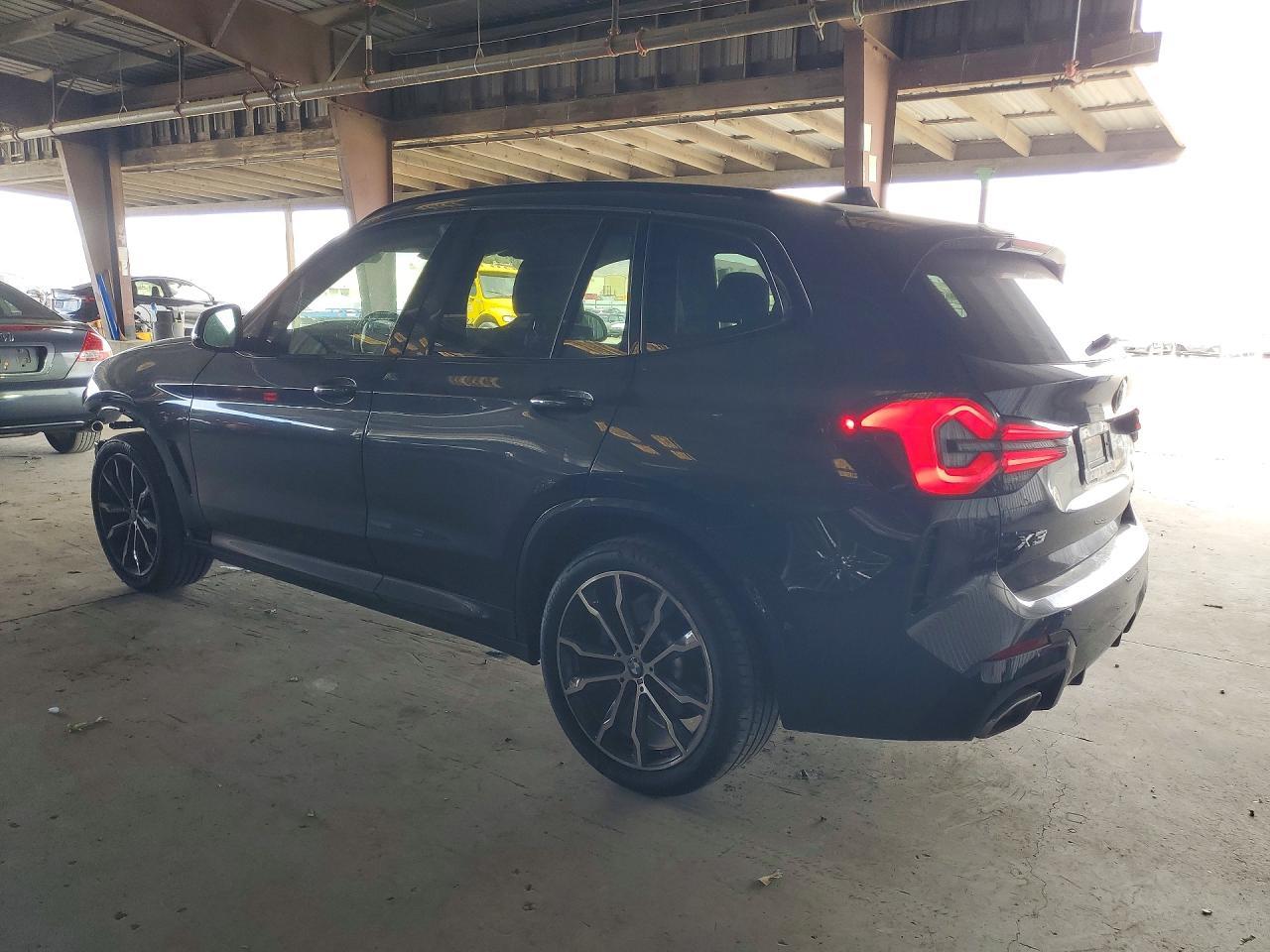 2022 BMW X3 xDrive30I - zdjęcie 2