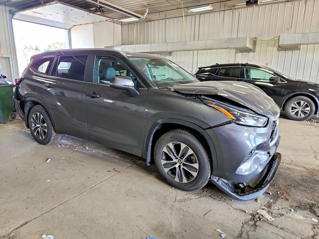 2023 Toyota Highlander Xle - zdjęcie 4