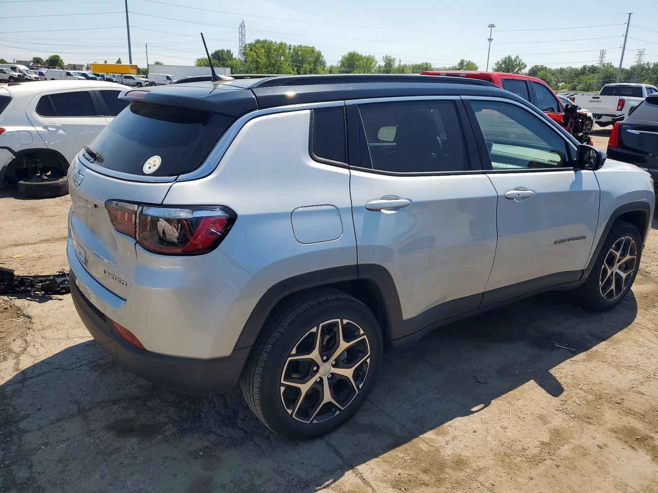 2024 Jeep Compass Limited - zdjęcie 3