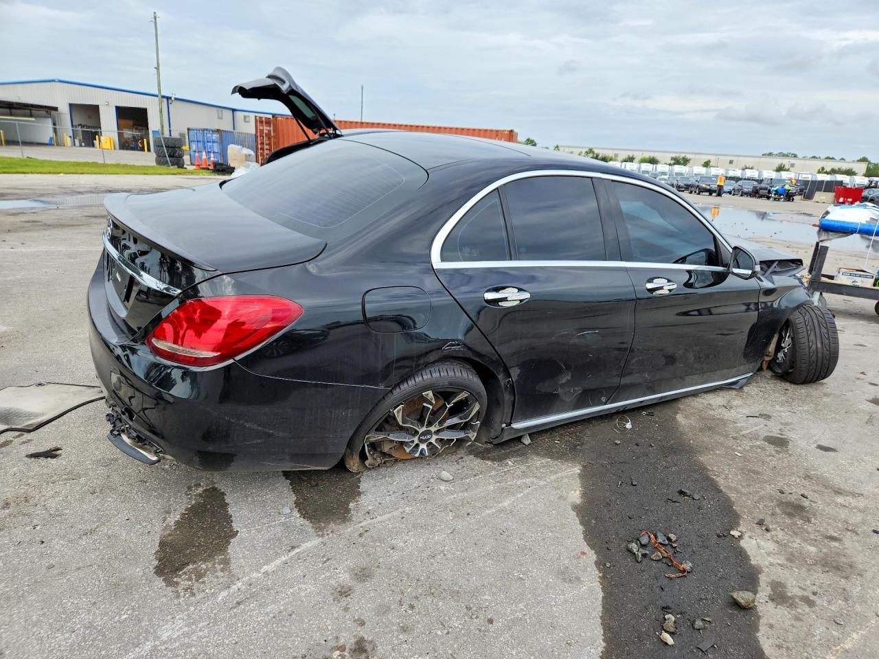 2016 Mercedes-Benz C 300 - zdjęcie 3