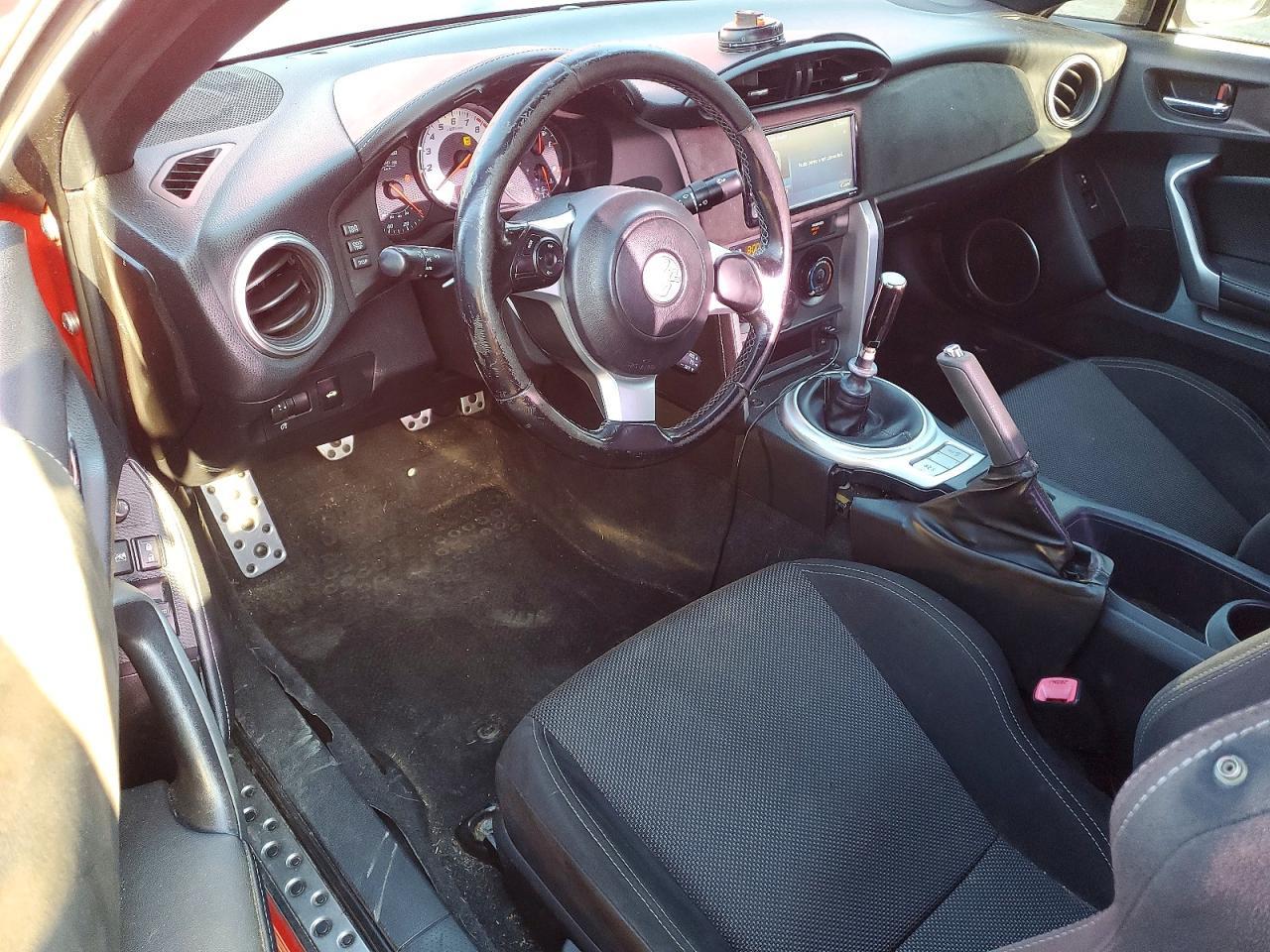 2017 Toyota 86 Base - zdjęcie 8
