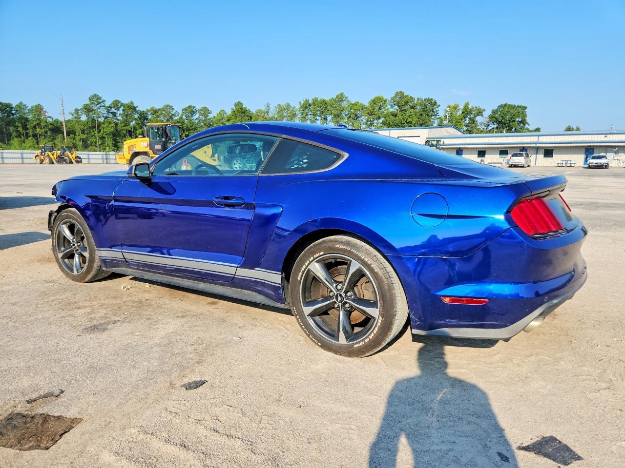 2015 Ford Mustang - zdjęcie 2