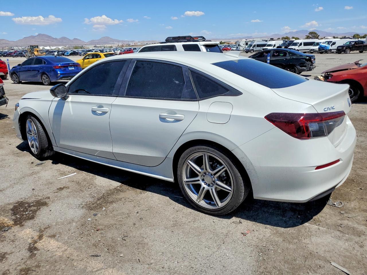 2025 Honda Civic Sport - zdjęcie 2