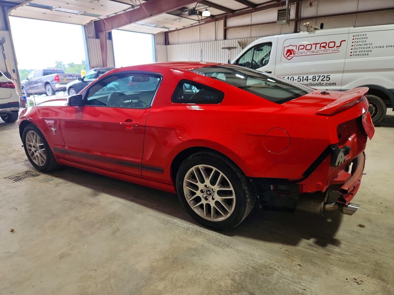 2014 Ford Mustang - zdjęcie 2