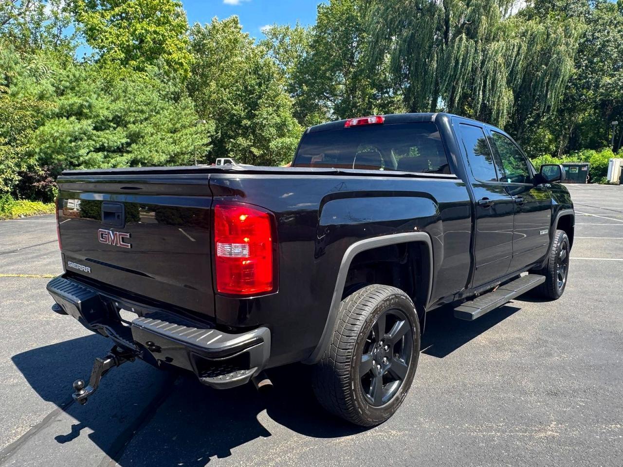 2017 GMC Sierra K1500 - zdjęcie 3