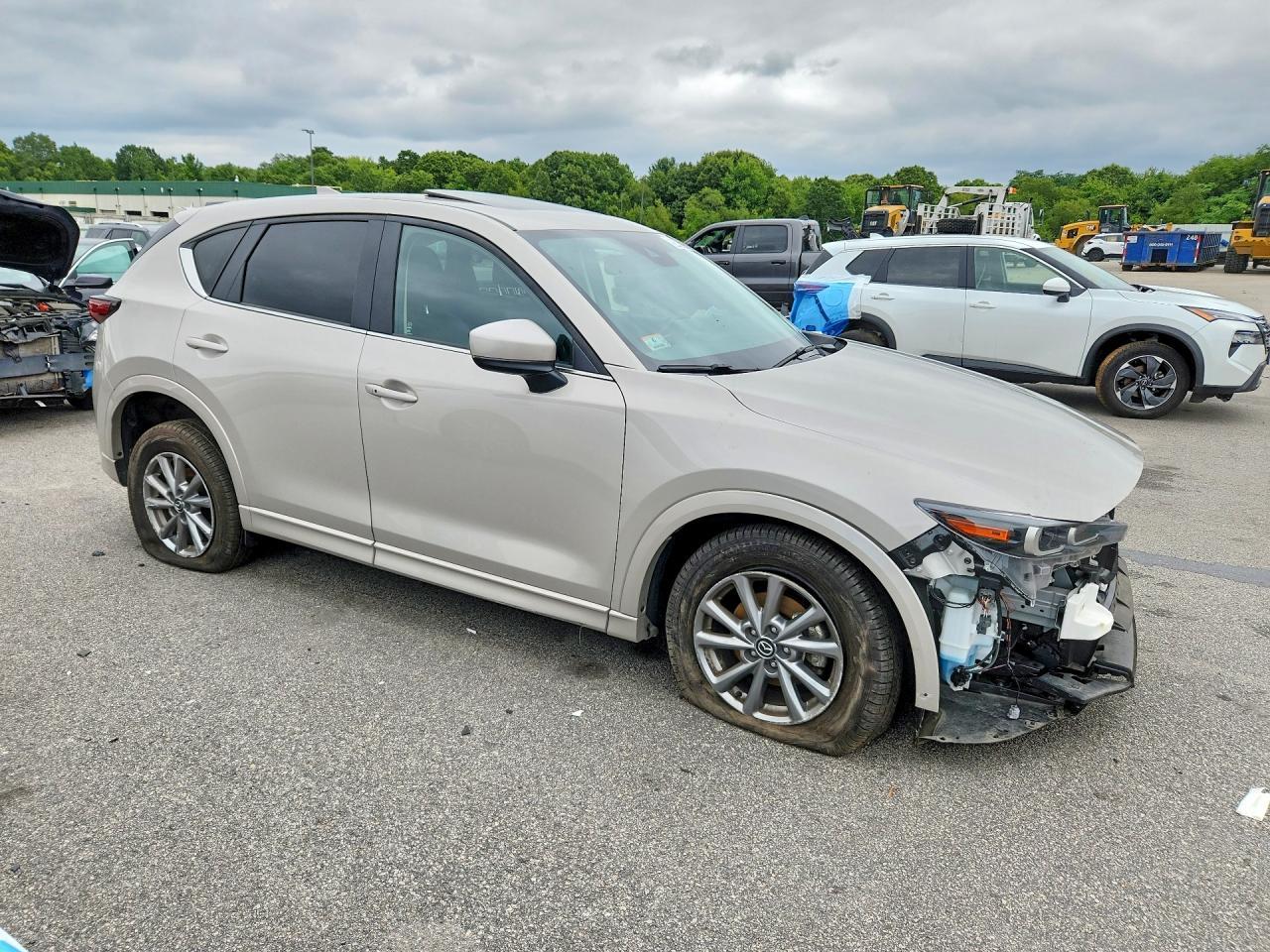 2025 Mazda Cx-5 Preferred - zdjęcie 4