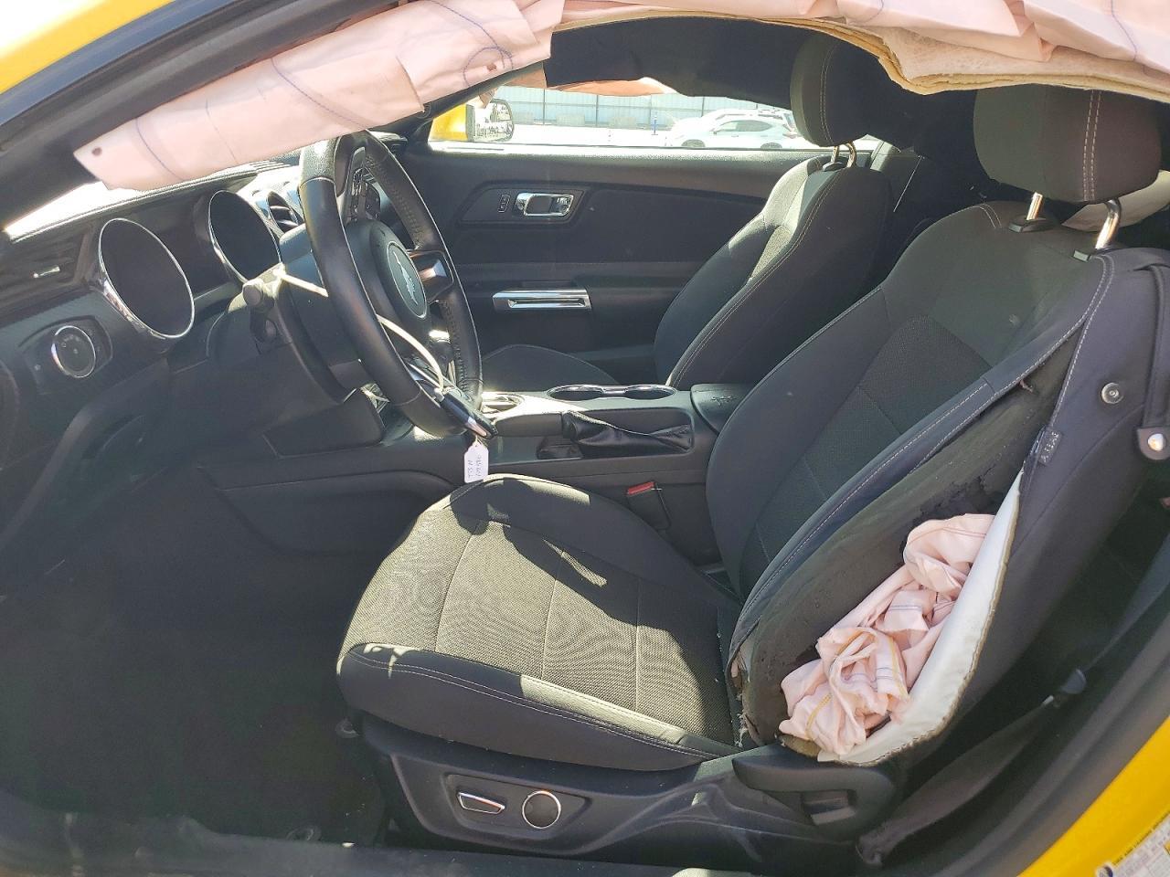 2016 Ford Mustang - zdjęcie 7