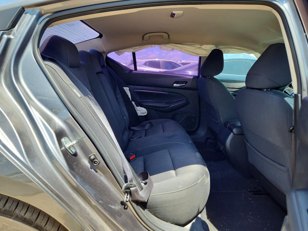2019 Nissan Altima S - zdjęcie 10